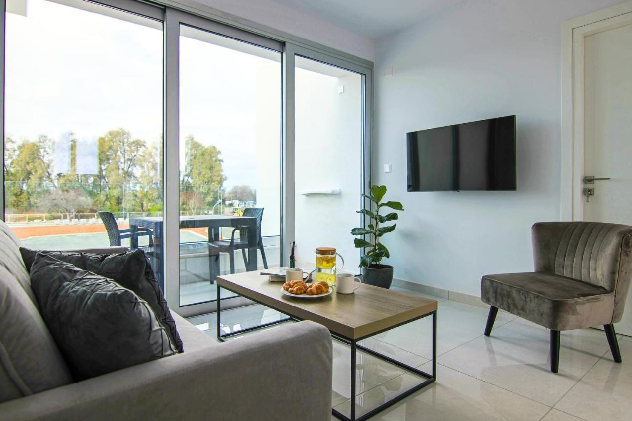 Phaedrus Living - Seaside Executive Flat Harbour 208 Apartment Paphos Exterior photo